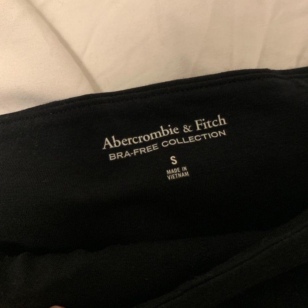 NWOT Abercrombie Bra-Free Off-The-Shoulder Long-Sleeve Top - Picture 3 of 4